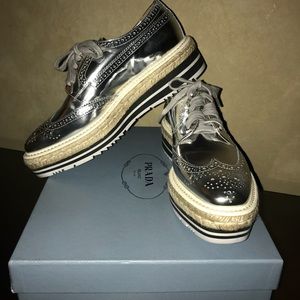 💯% Authentic PRADA Silver Espadrille Oxford 37